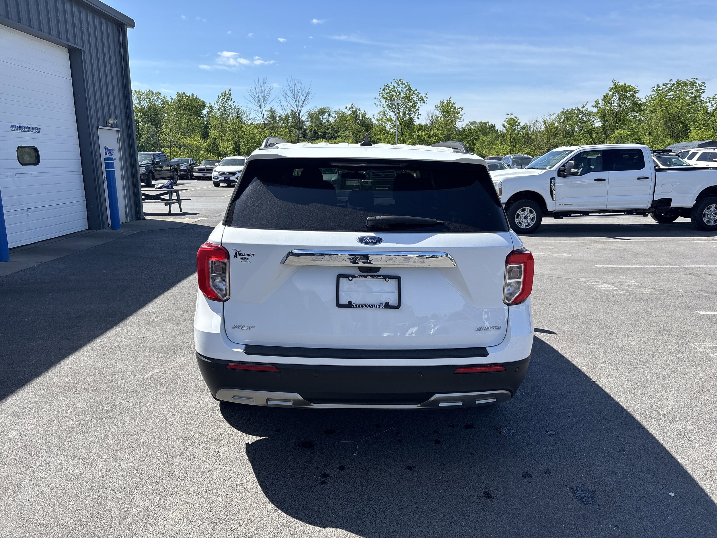2023 Ford Explorer XLT photo 4
