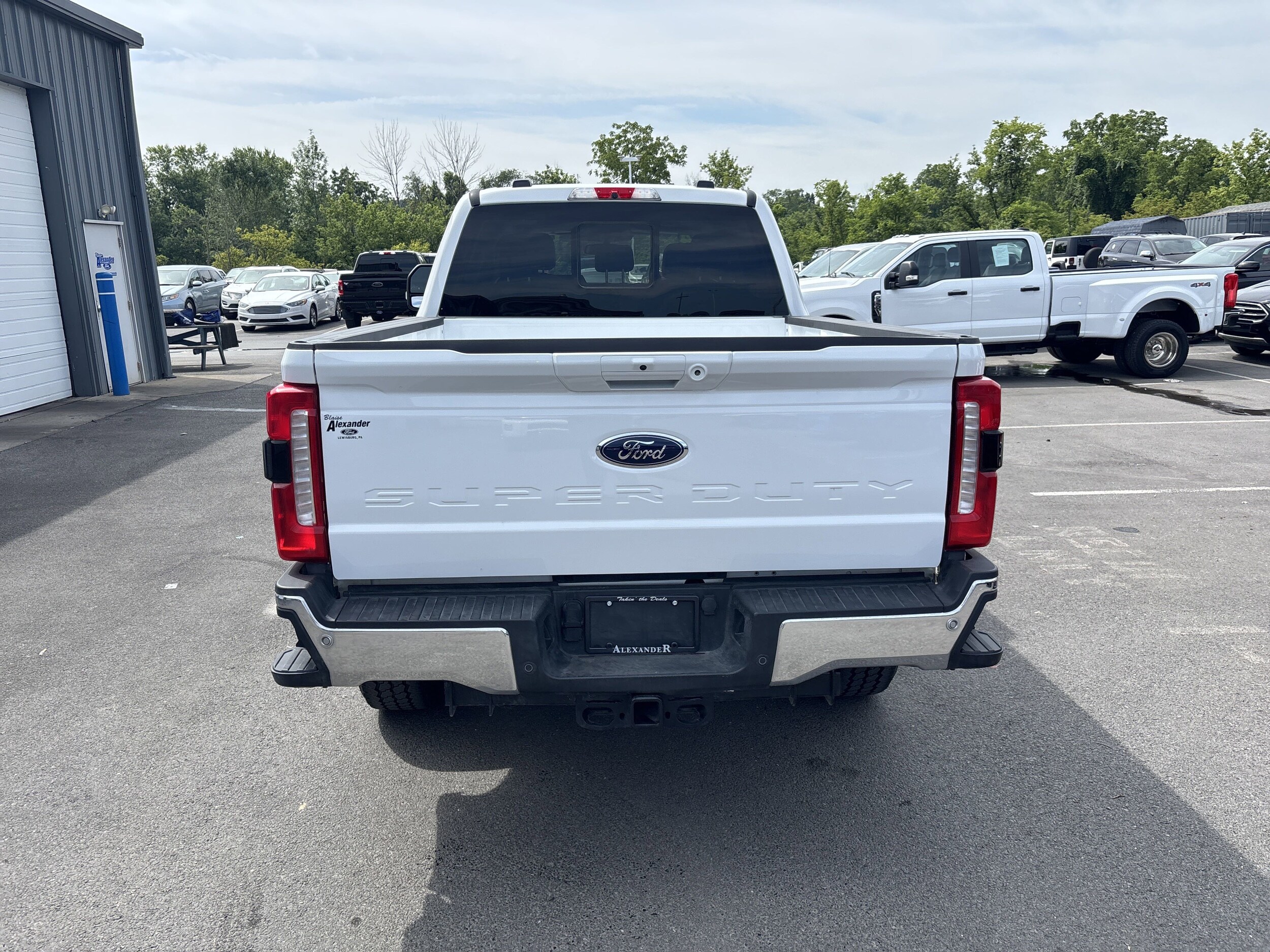 2024 Ford F-350 Lariat photo 3