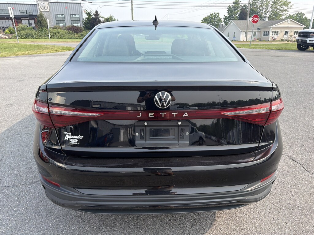 Used 2025 Volkswagen Jetta 1.5T S Sedan