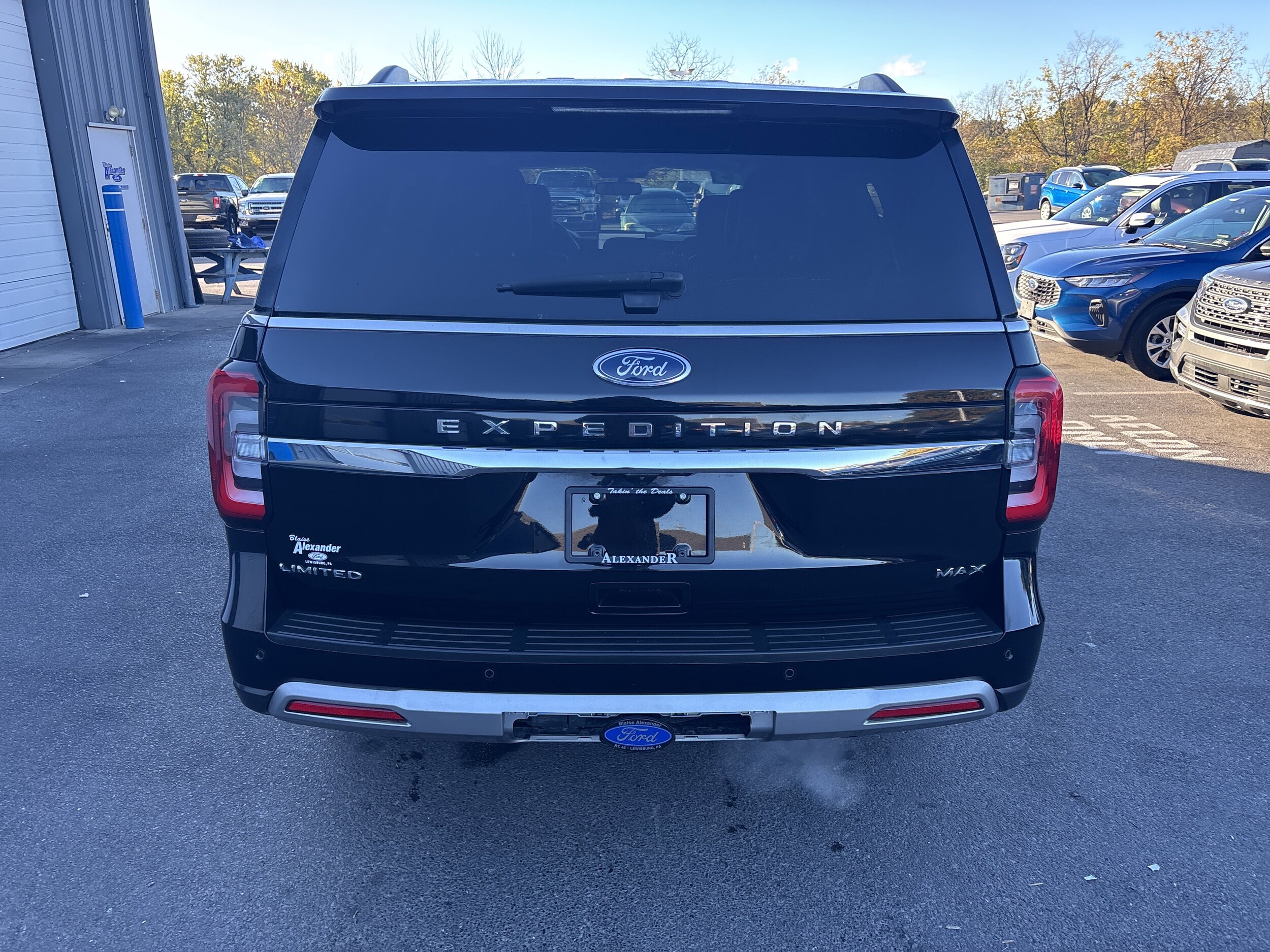 2023 Ford Expedition MAX Limited photo 4