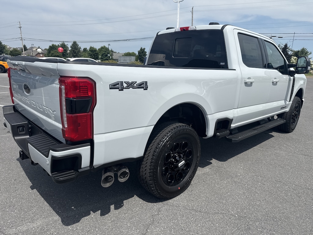 New 2026 Ford F-250 LARIAT Truck Crew Cab