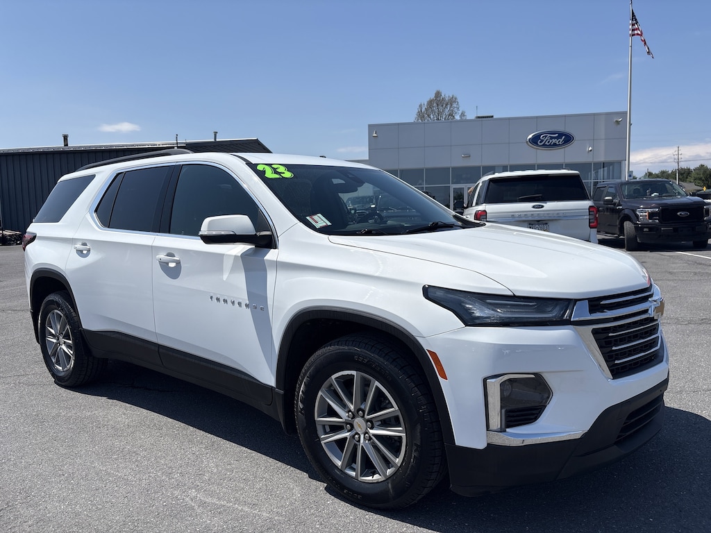 Used 2023 Chevrolet Traverse LT Leather SUV