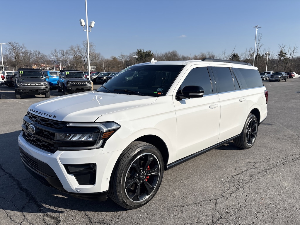 Used 2022 Ford Expedition Max Limited SUV