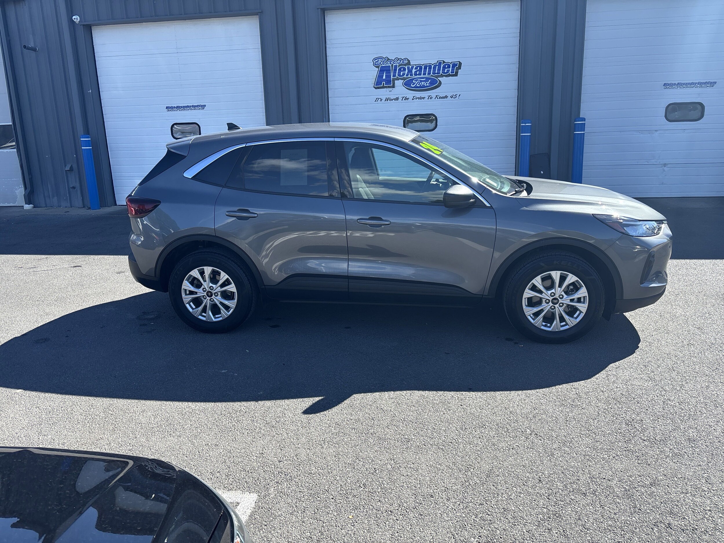 2024 Ford Escape Active photo 2