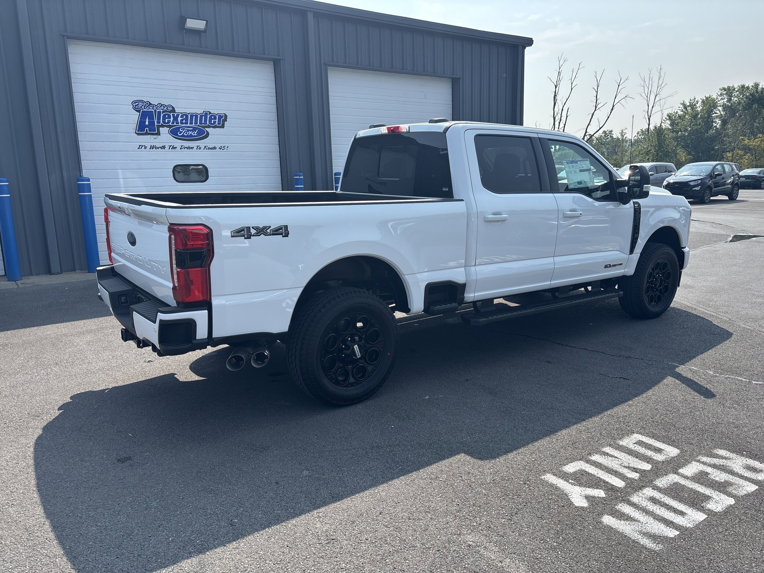 2025 Ford F-250 XLT photo 3
