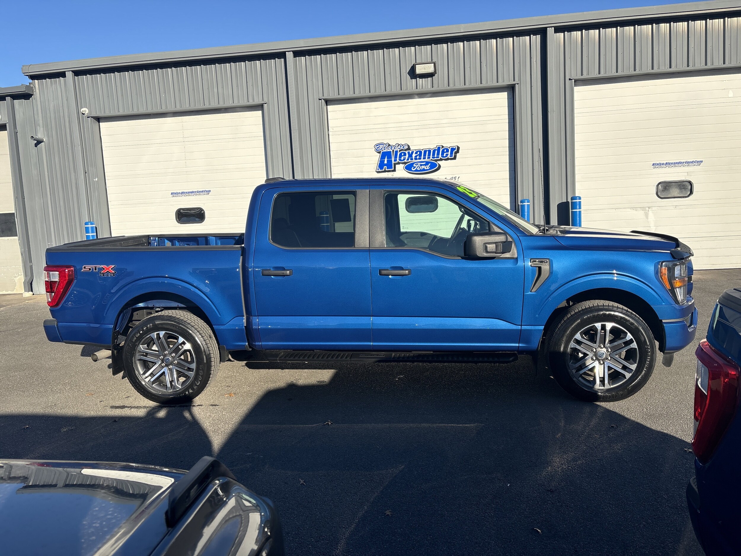 2023 Ford F-150 XL photo 2