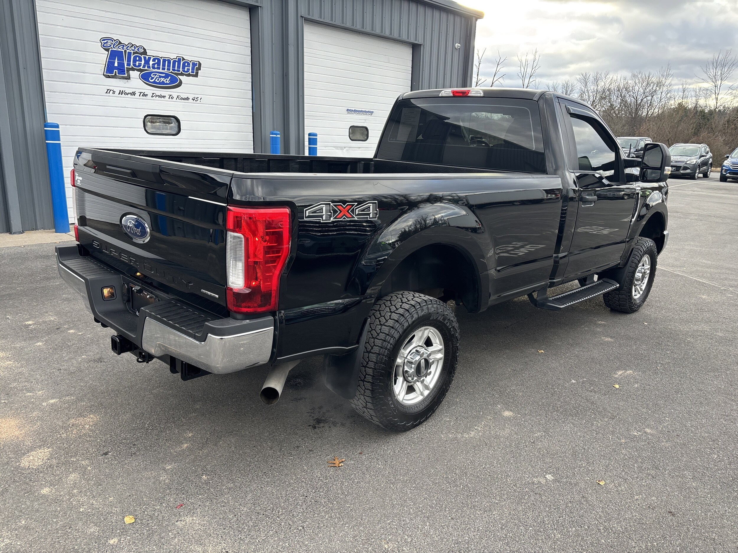 2017 Ford F-250 XL photo 3