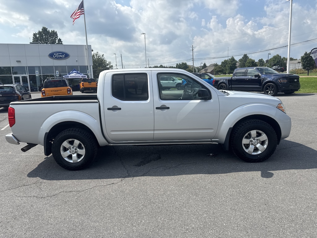 Used 2012 Nissan Frontier SV V6 Crew Cab 4x4 Truck Crew Cab