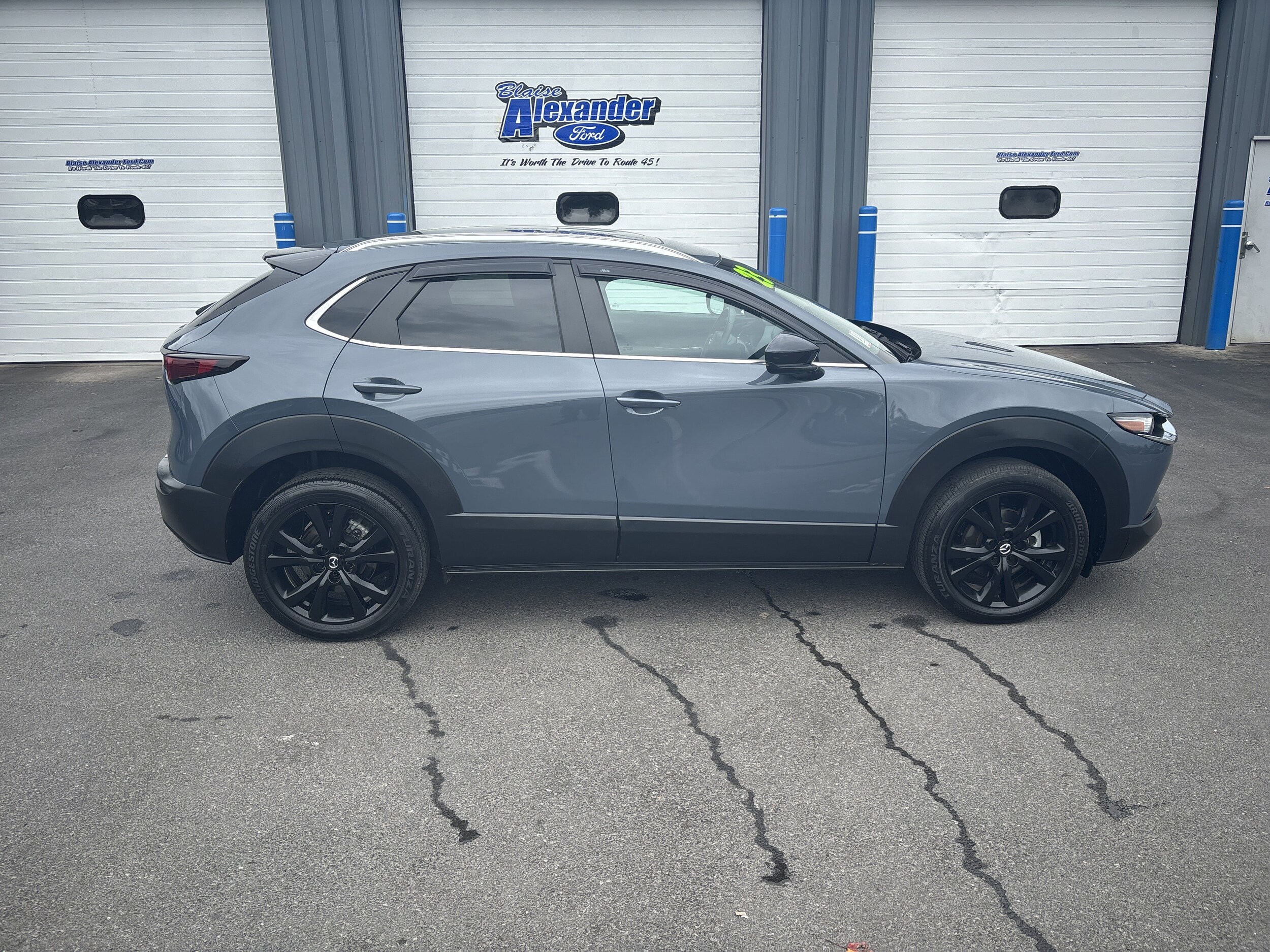 2023 Mazda CX-30 2.5 S Carbon photo 2