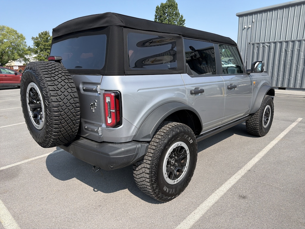 Used 2024 Ford Bronco Badlands SUV