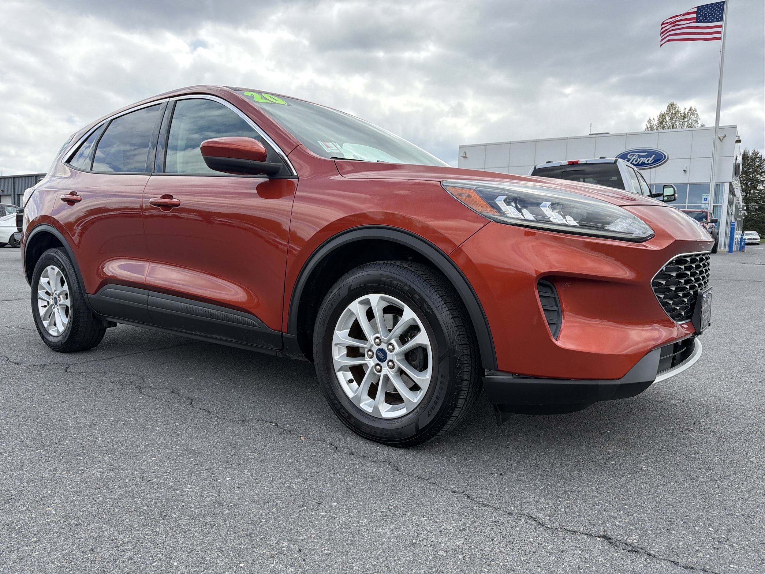 2020 Ford Escape SE