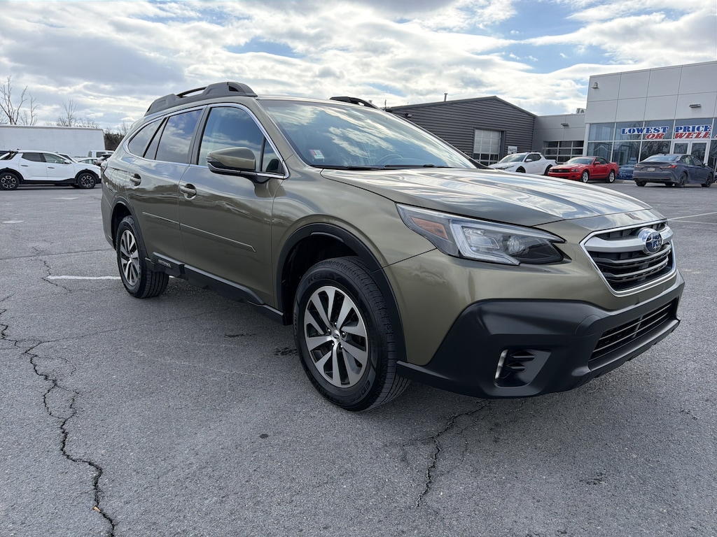 Used 2022 Subaru Outback Premium SUV