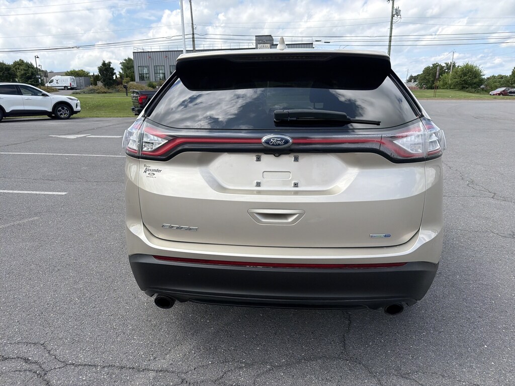 Used 2017 Ford Edge SE SUV