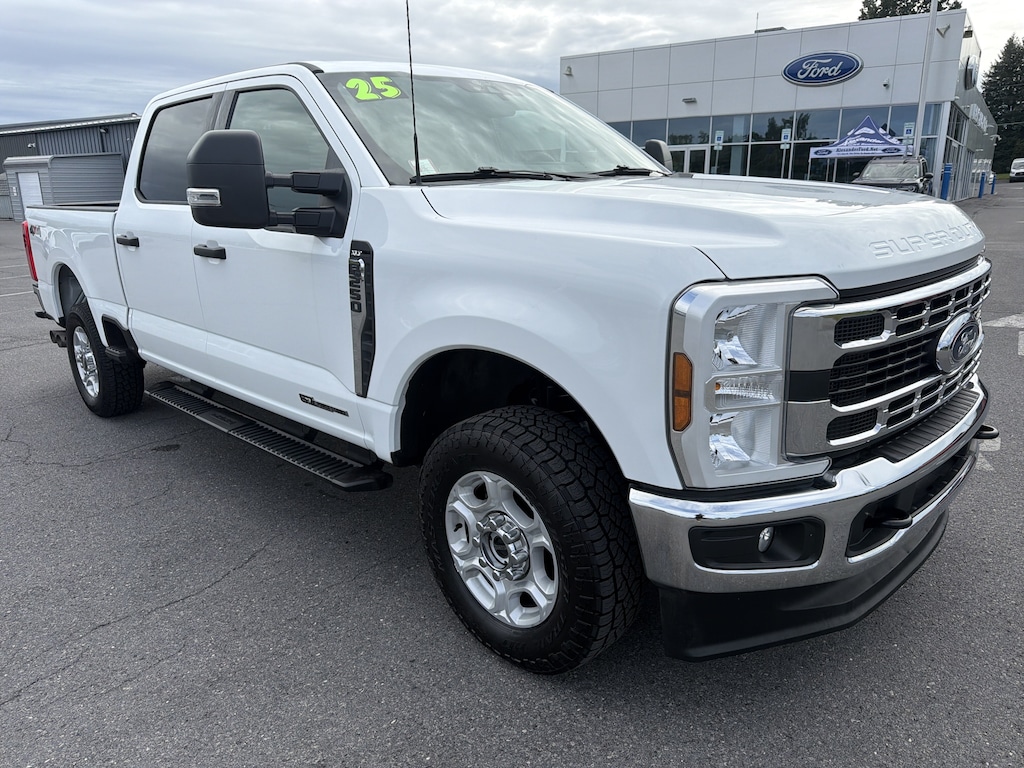 Used 2025 Ford Super Duty F-250 SRW XLT Truck Crew Cab