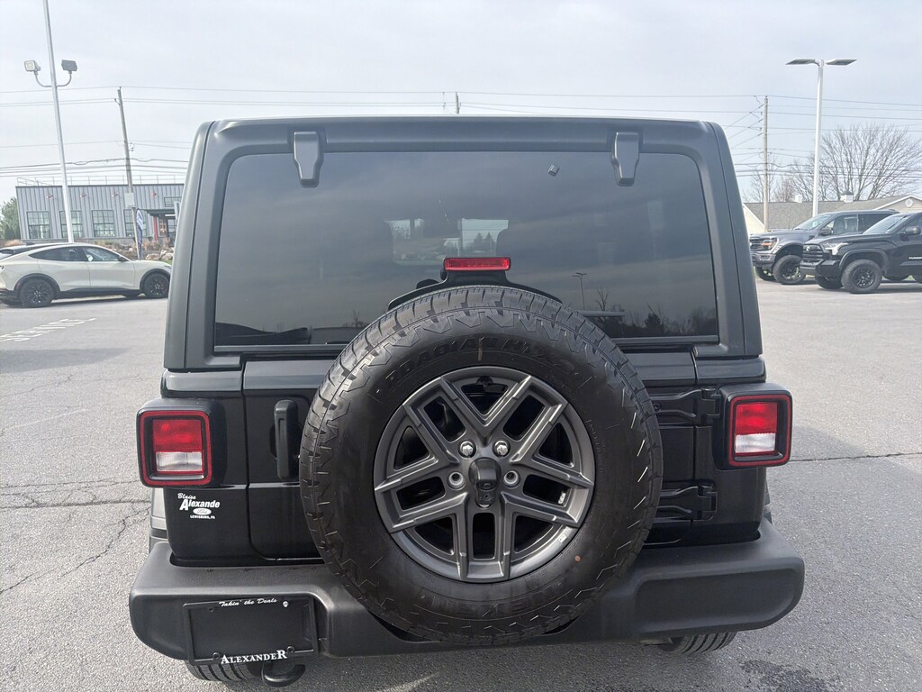 Used 2025 Jeep Wrangler Sport SUV