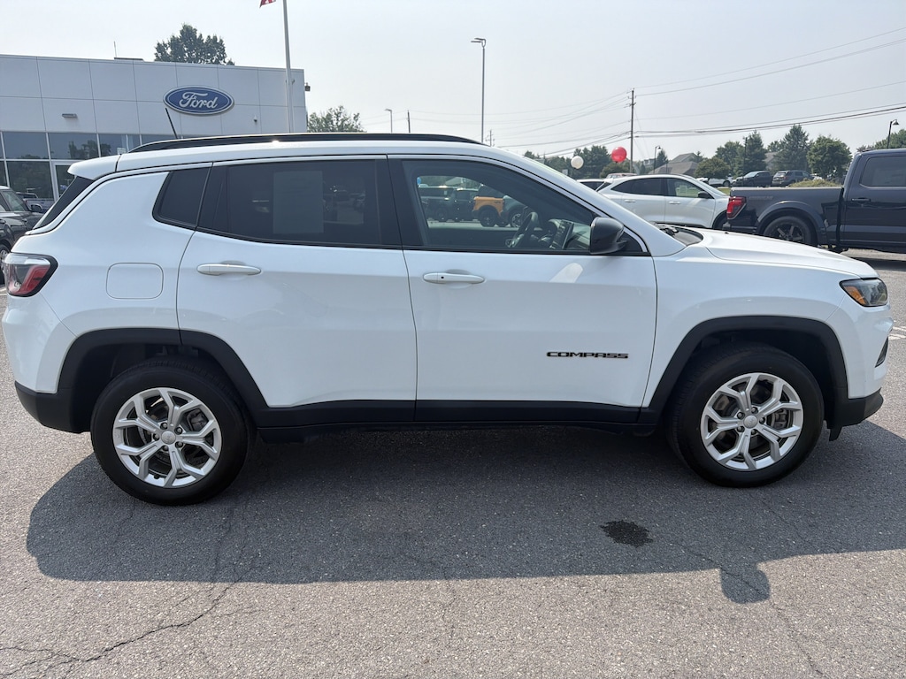 Used 2024 Jeep Compass Latitude SUV