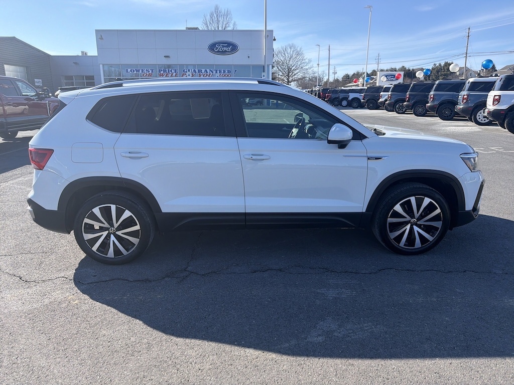 Used 2024 Volkswagen Taos 1.5T SE SUV