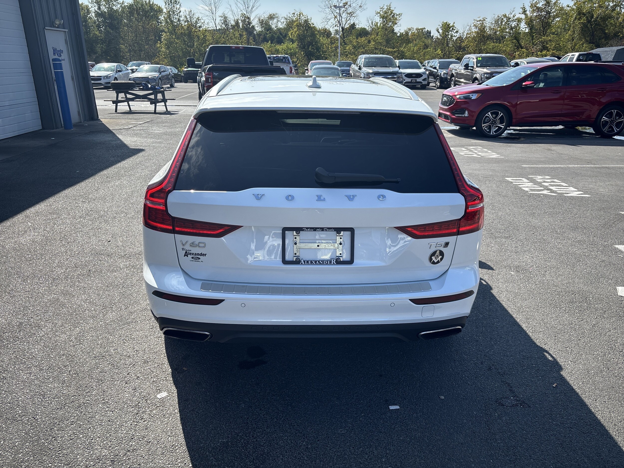 2022 Volvo V60 Cross Country T5 AWD photo 4