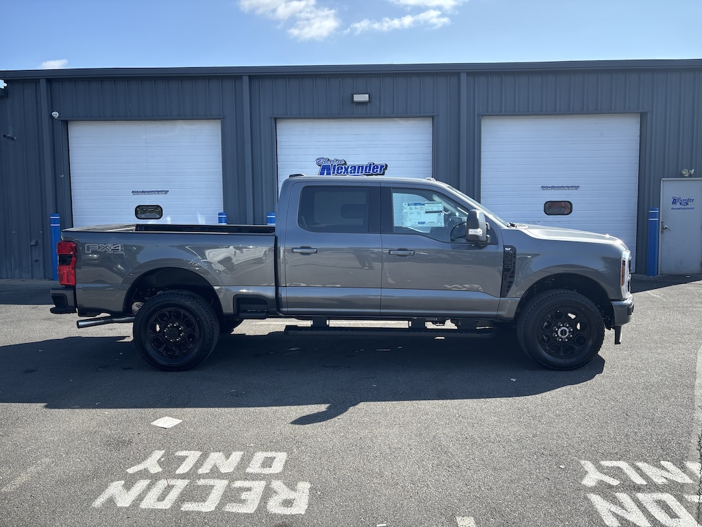 New 2026 Ford F-250 XLT Truck Crew Cab