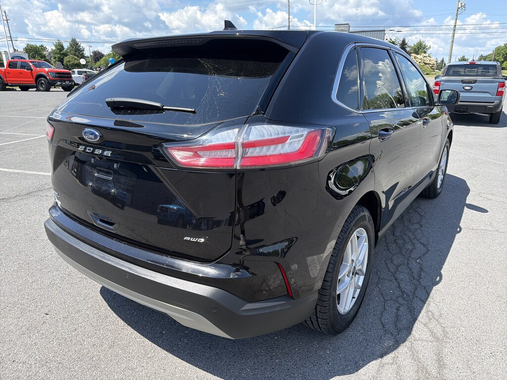Used 2024 Ford Edge SEL SUV
