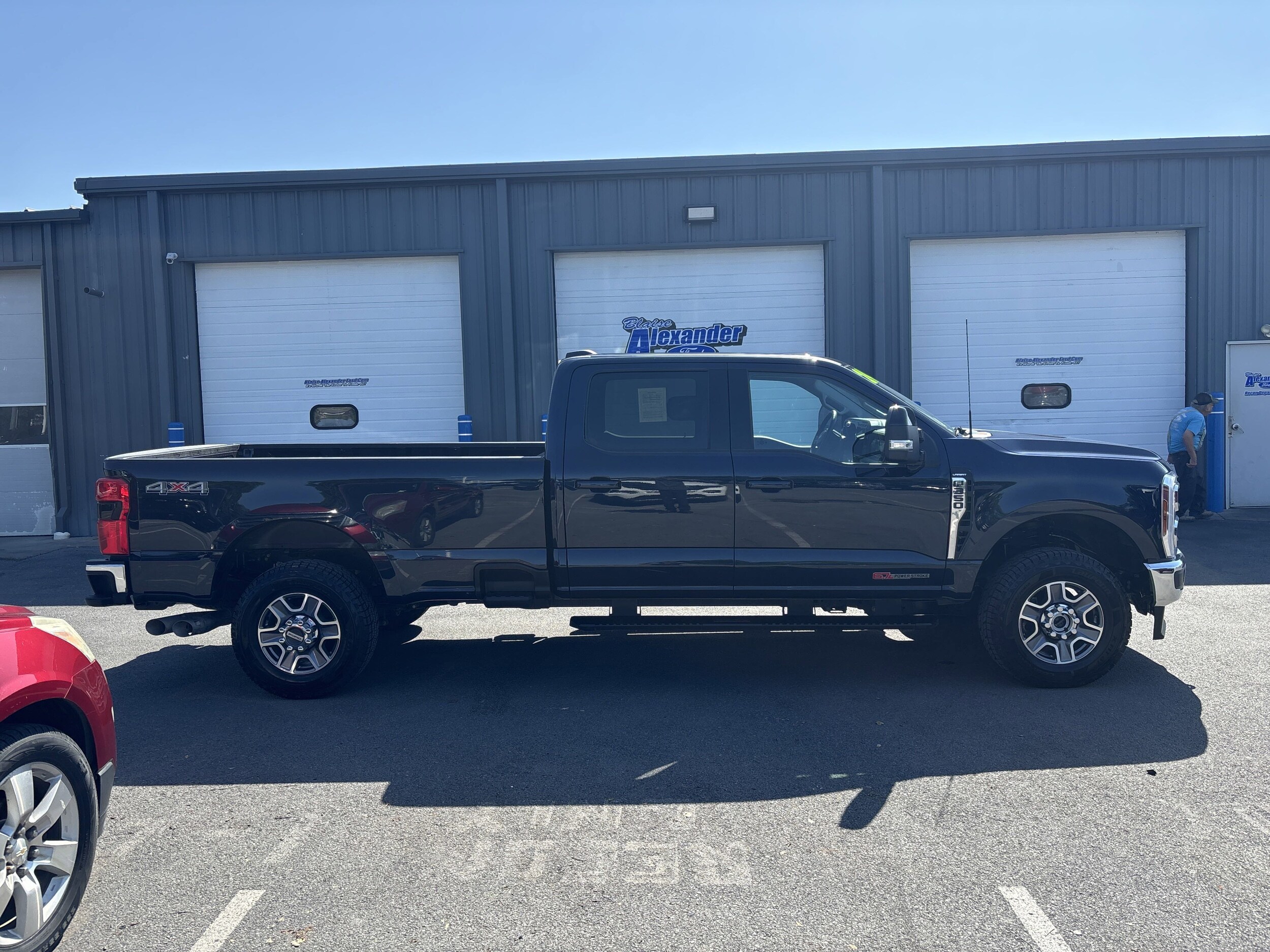 2024 Ford F-350 Lariat photo 2