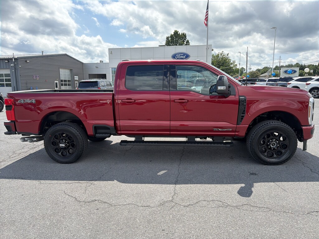 New 2026 Ford F-250 LARIAT Truck Crew Cab