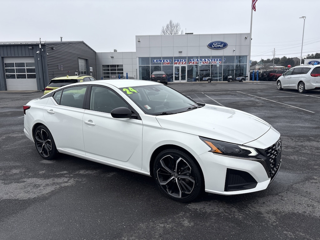Used 2024 Nissan Altima 2.5 SR Sedan