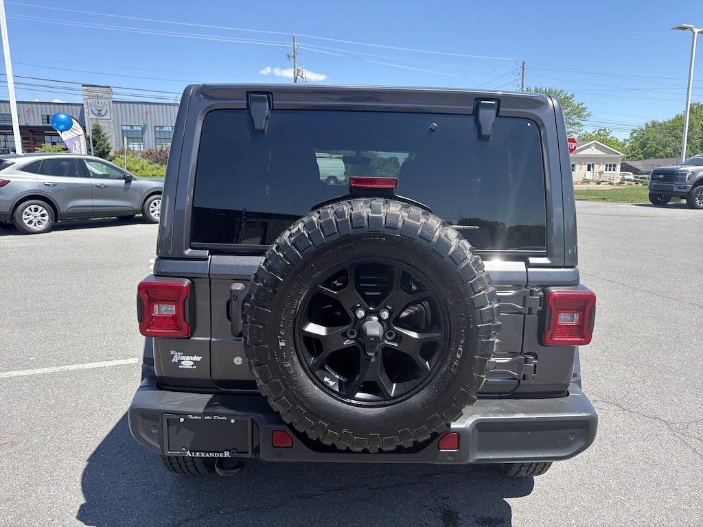 Used 2019 Jeep Wrangler Unlimited Unlimited Sahara 4x4 SUV
