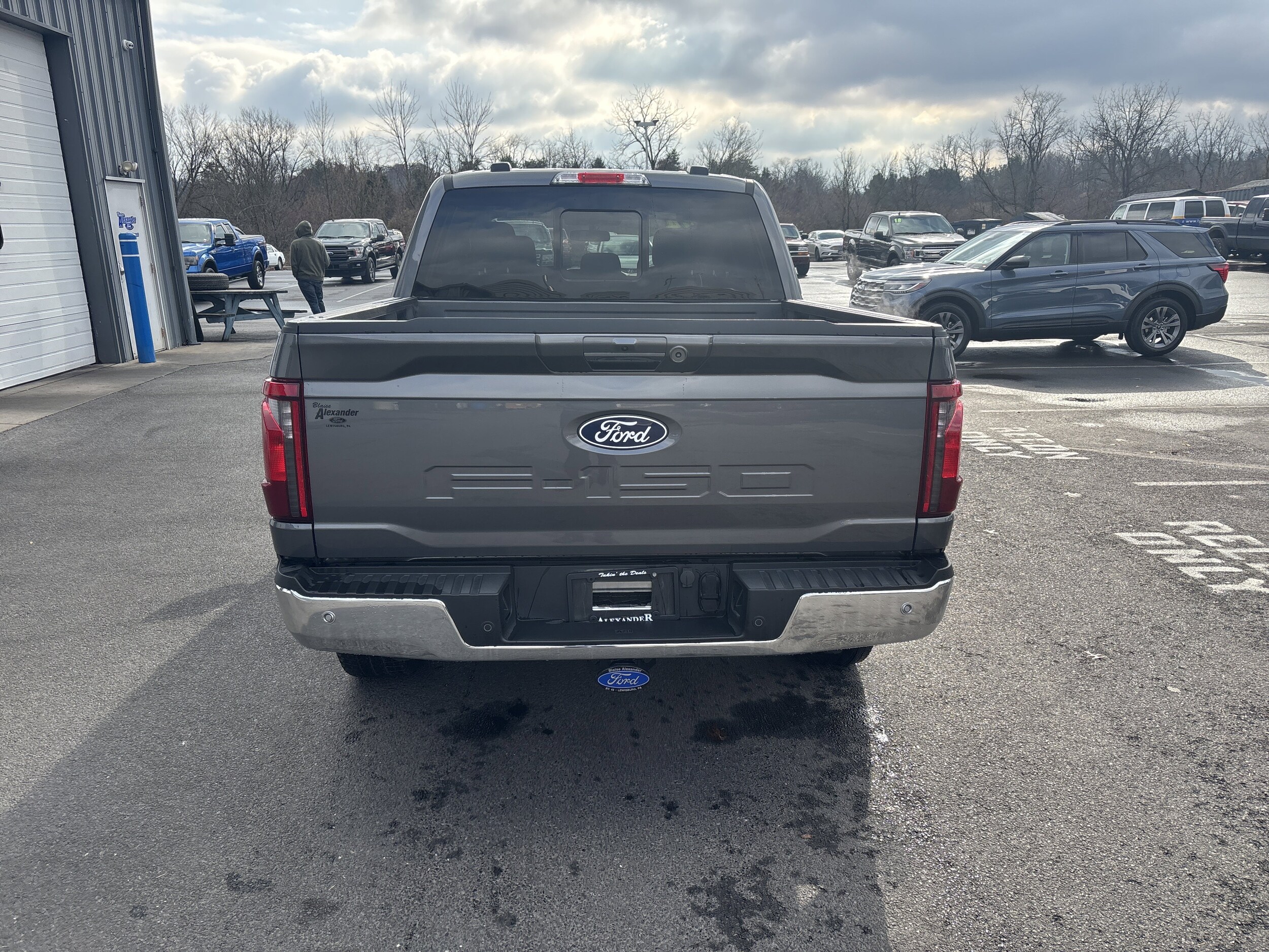 2024 Ford F-150 XLT photo 3