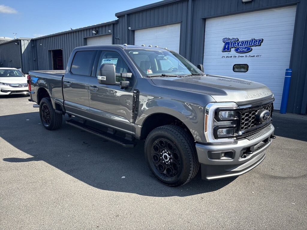 New 2026 Ford F-250 XLT Truck Crew Cab
