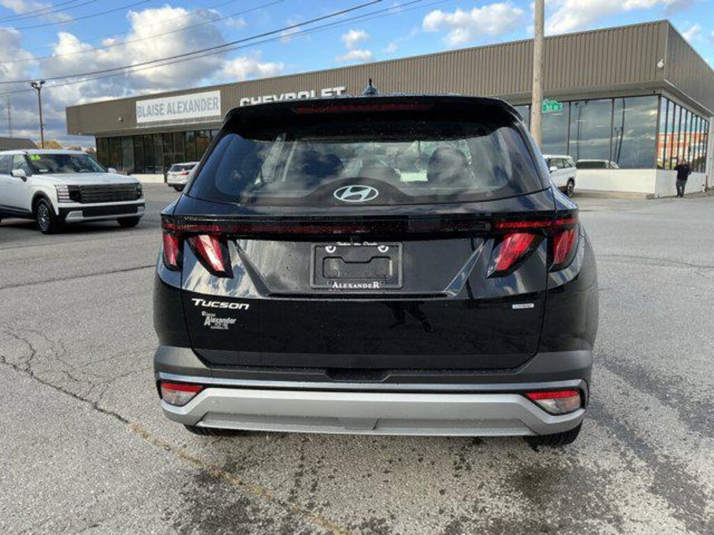 New 2026 Hyundai Tucson SE AWD SUV