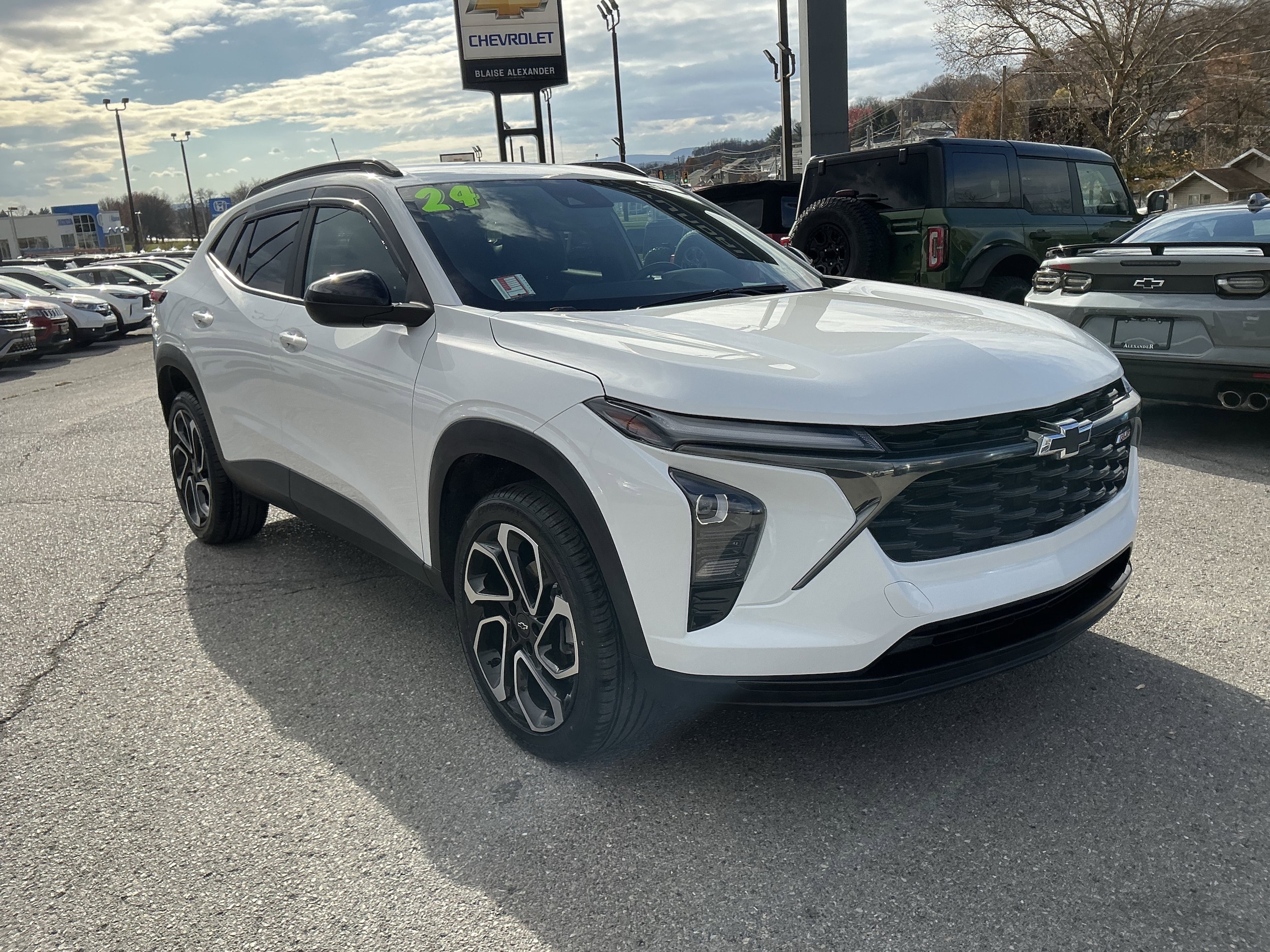 2024 Chevrolet Trax RS's photo