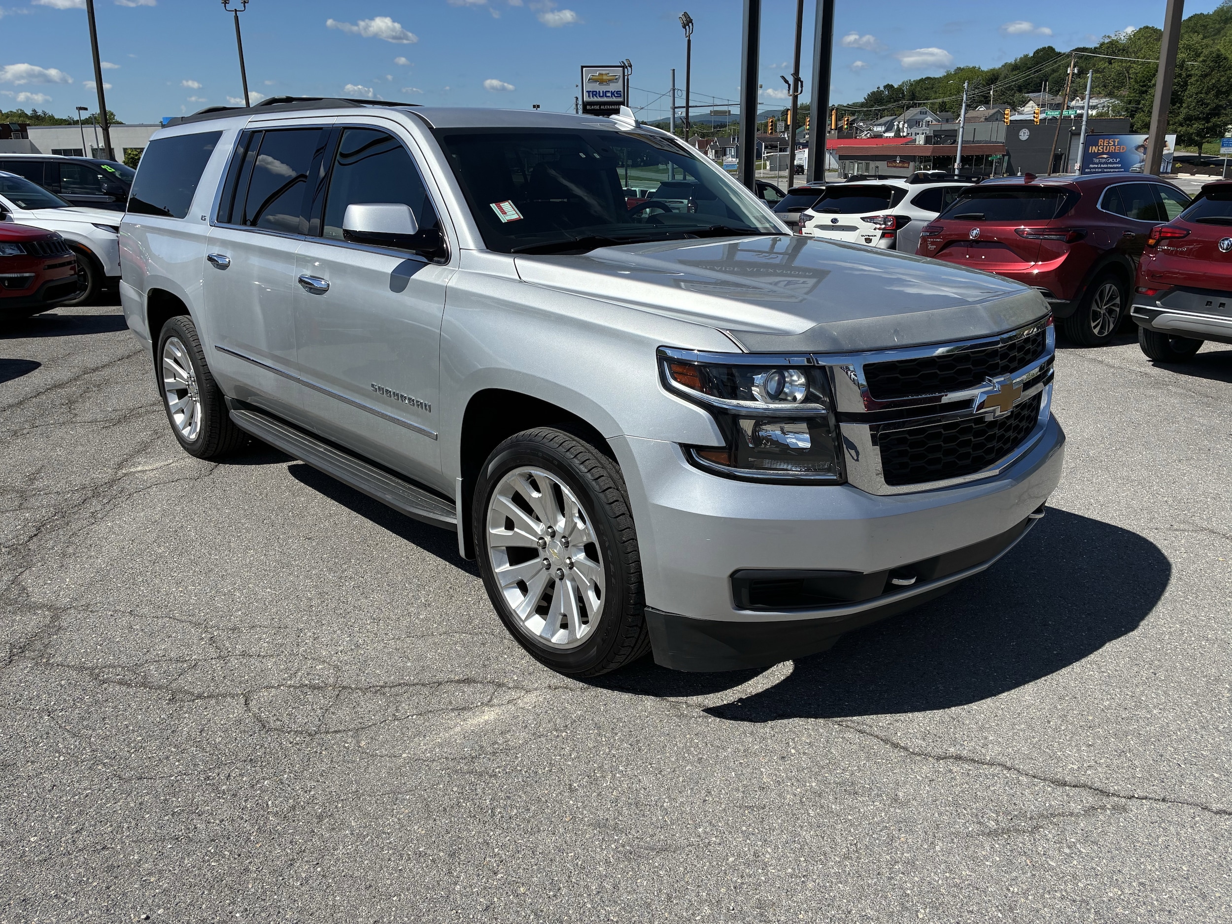 2016 Chevrolet Suburban 4WD 1500 LS's photo