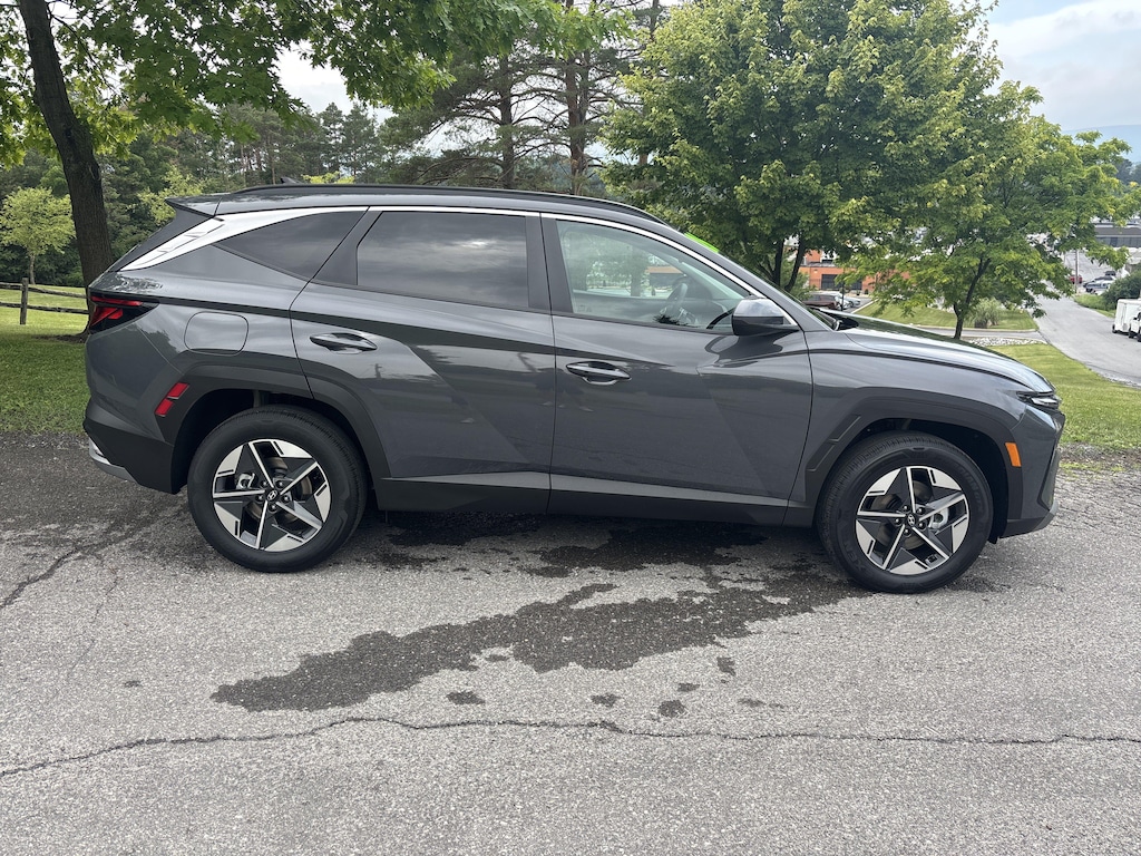 New 2026 Hyundai Tucson Plug-In Hybrid SEL SUV