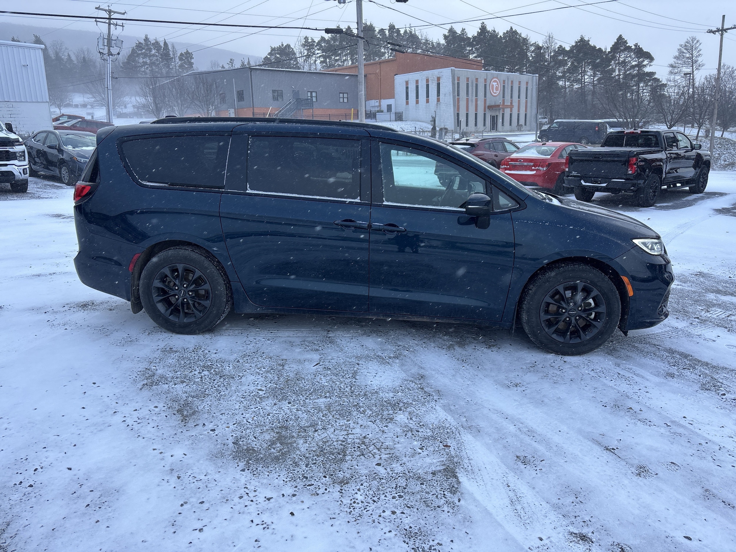 2023 Chrysler Pacifica Touring