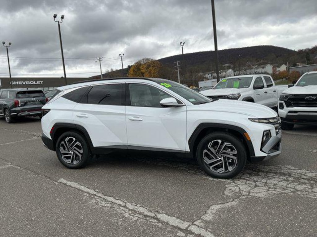 New 2026 Hyundai Tucson Hybrid Limited SUV