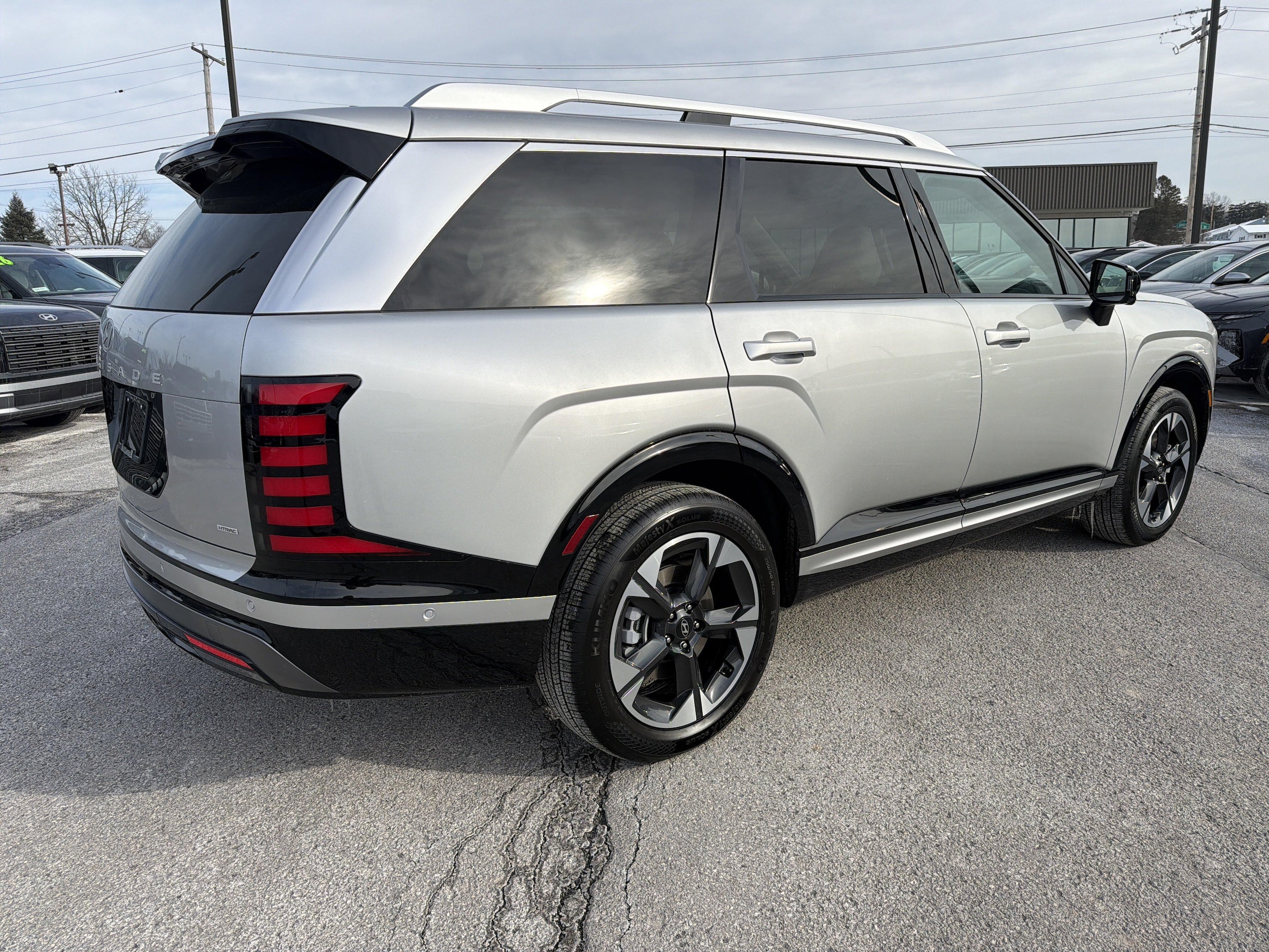 2026 Hyundai Palisade Limited - Photo 3