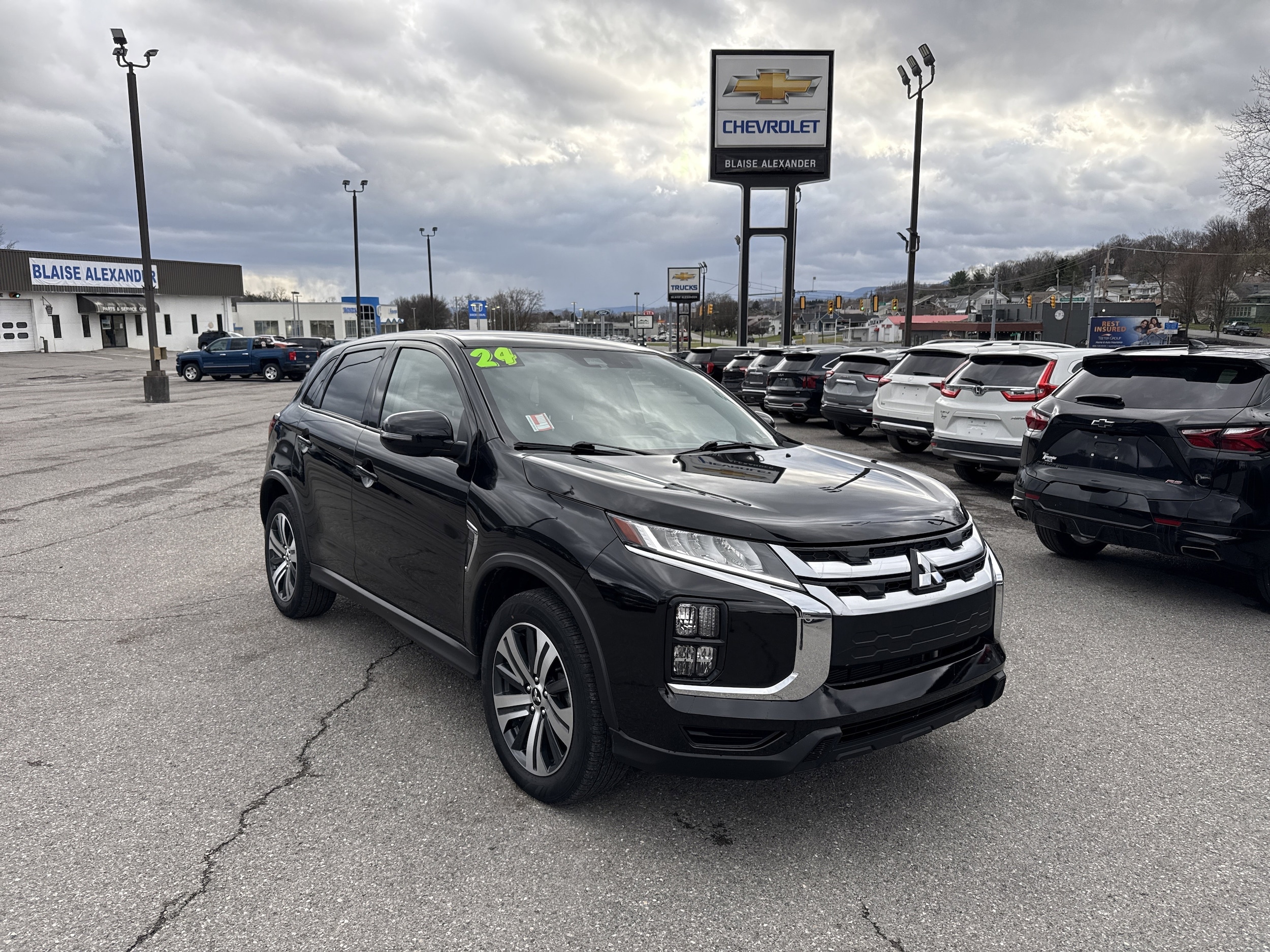 2024 Mitsubishi Outlander Sport 2.0 SE AWC CVT's photo