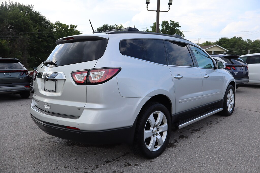 Used 2017 Chevrolet Traverse LT AWD LT w/1LT
