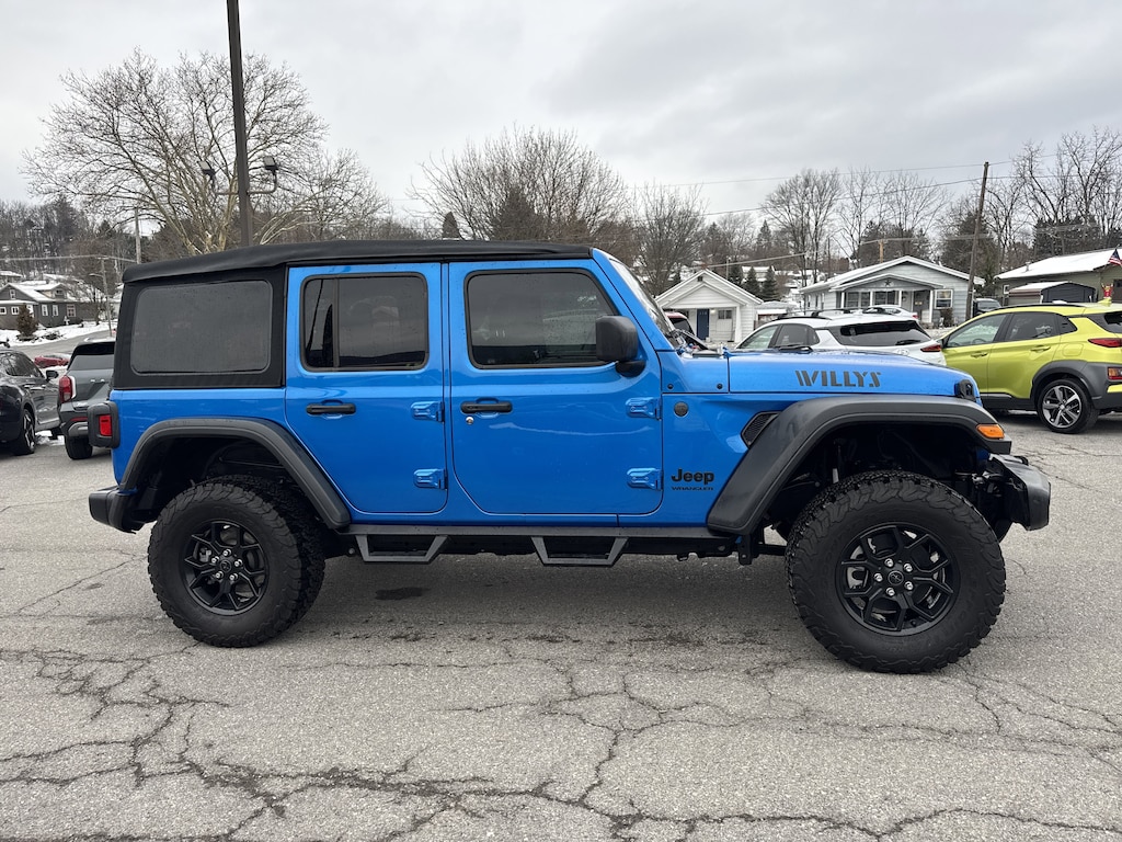 Used 2025 Jeep Wrangler Willys Willys 4x4