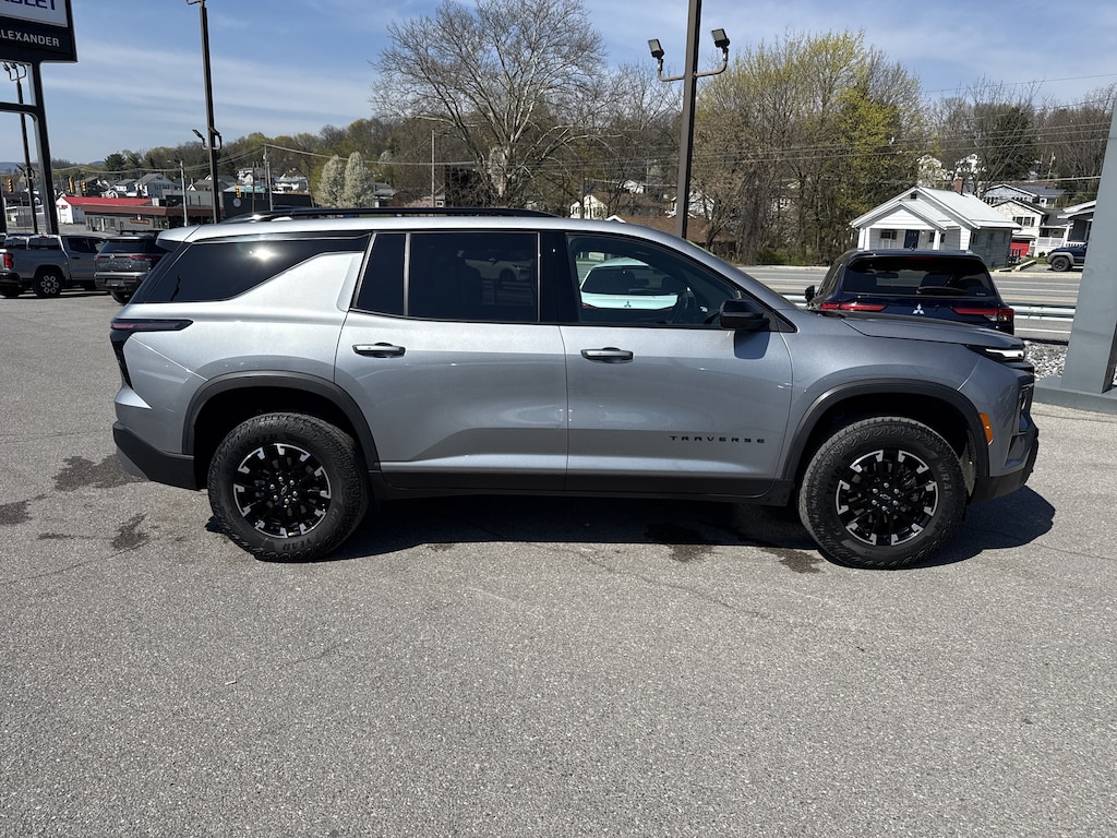 Used 2025 Chevrolet Traverse AWD Z71 AWD Z71