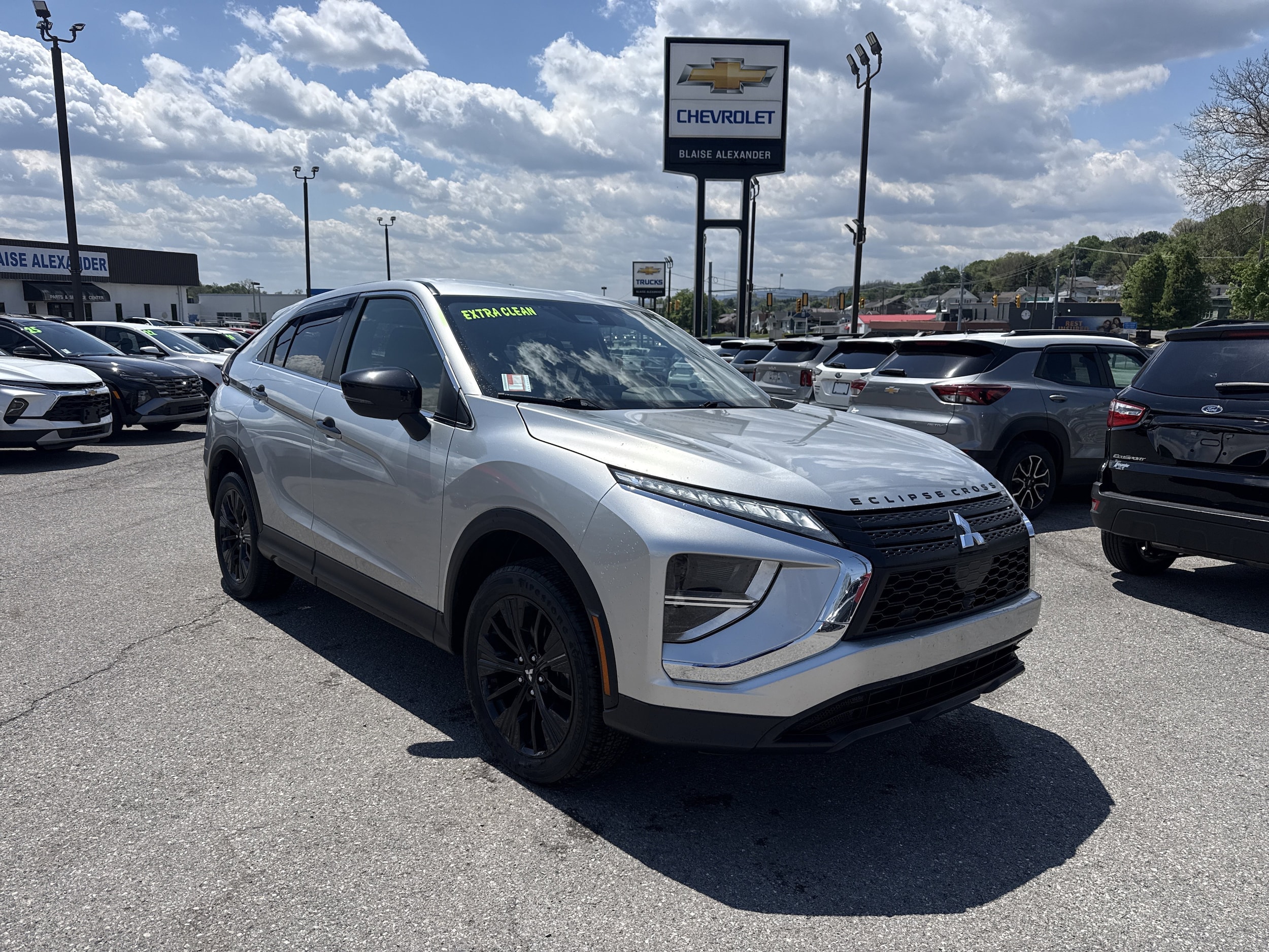 2022 Mitsubishi Eclipse Cross LE S-AWC's photo