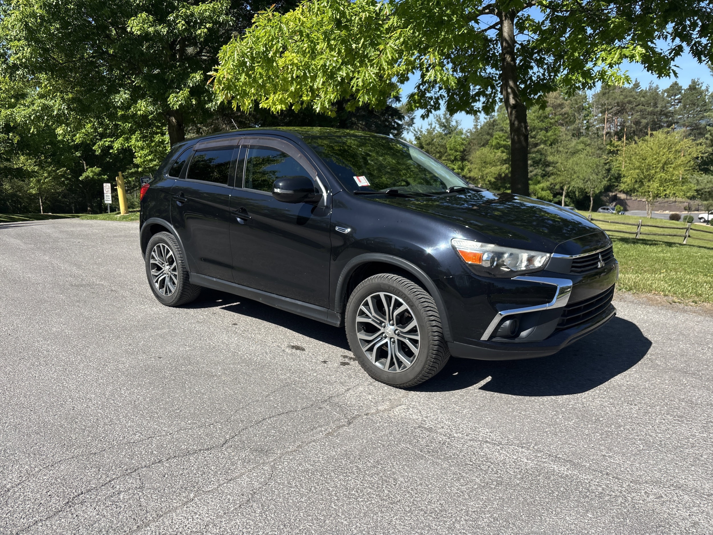2016 Mitsubishi Outlander Sport 2.4 ES AWC CVT's photo