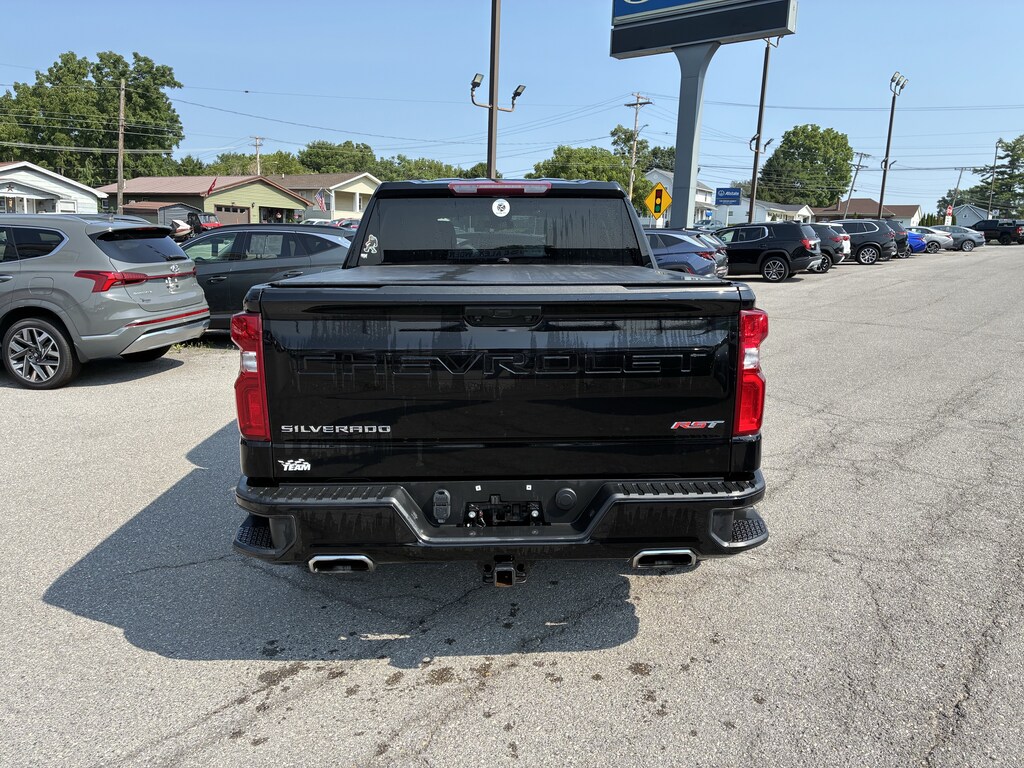 Used 2023 Chevrolet Silverado 1500 RST 4WD Crew Cab 147 RST