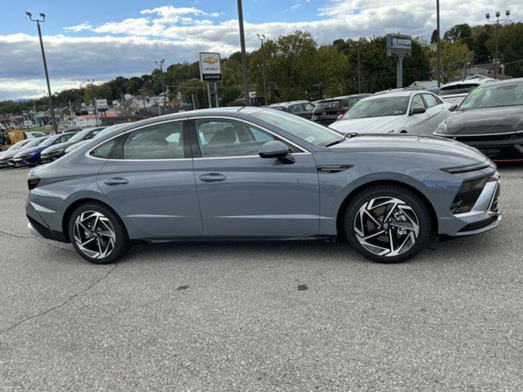 New 2026 Hyundai Sonata SEL Sport Sedan