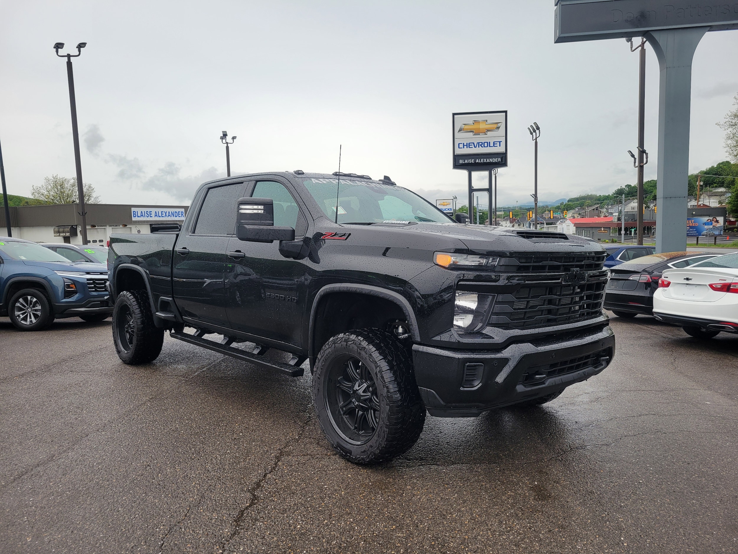 2025 Chevrolet Silverado HD Custom 4WD Crew Cab Standard Box's photo