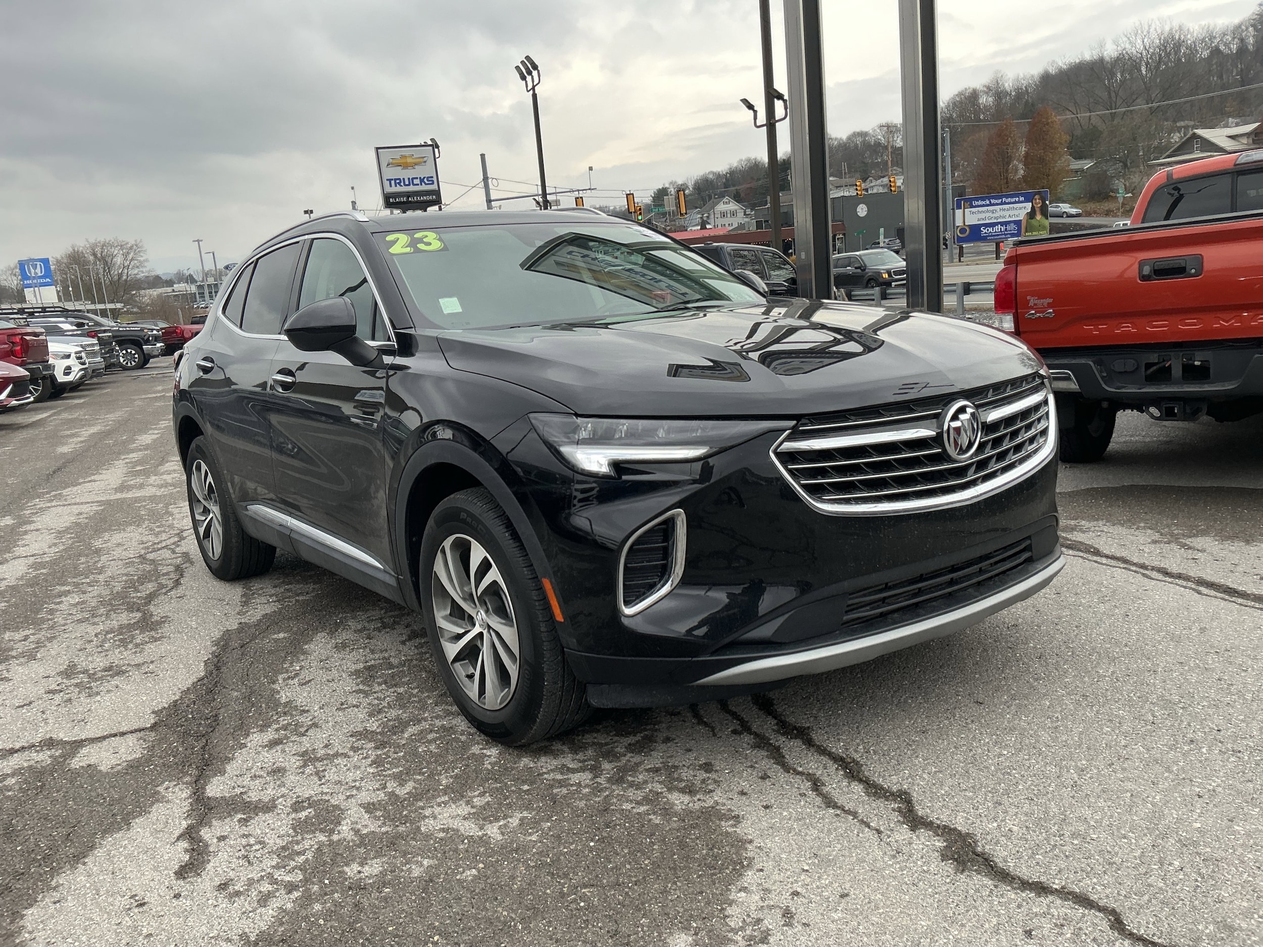 2023 Buick Envision Essence's photo