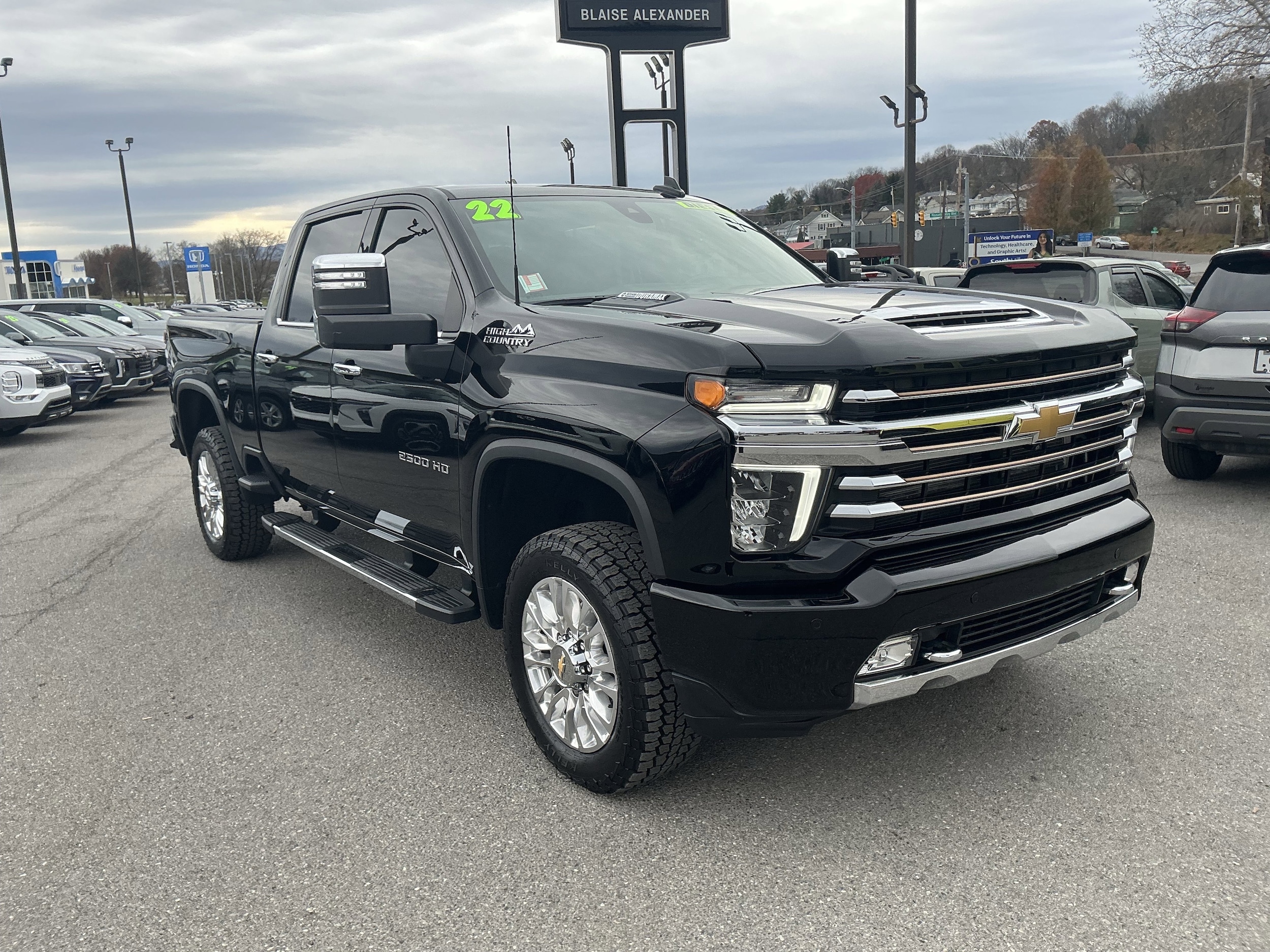 2022 Chevrolet Silverado 2500HD High Country's photo