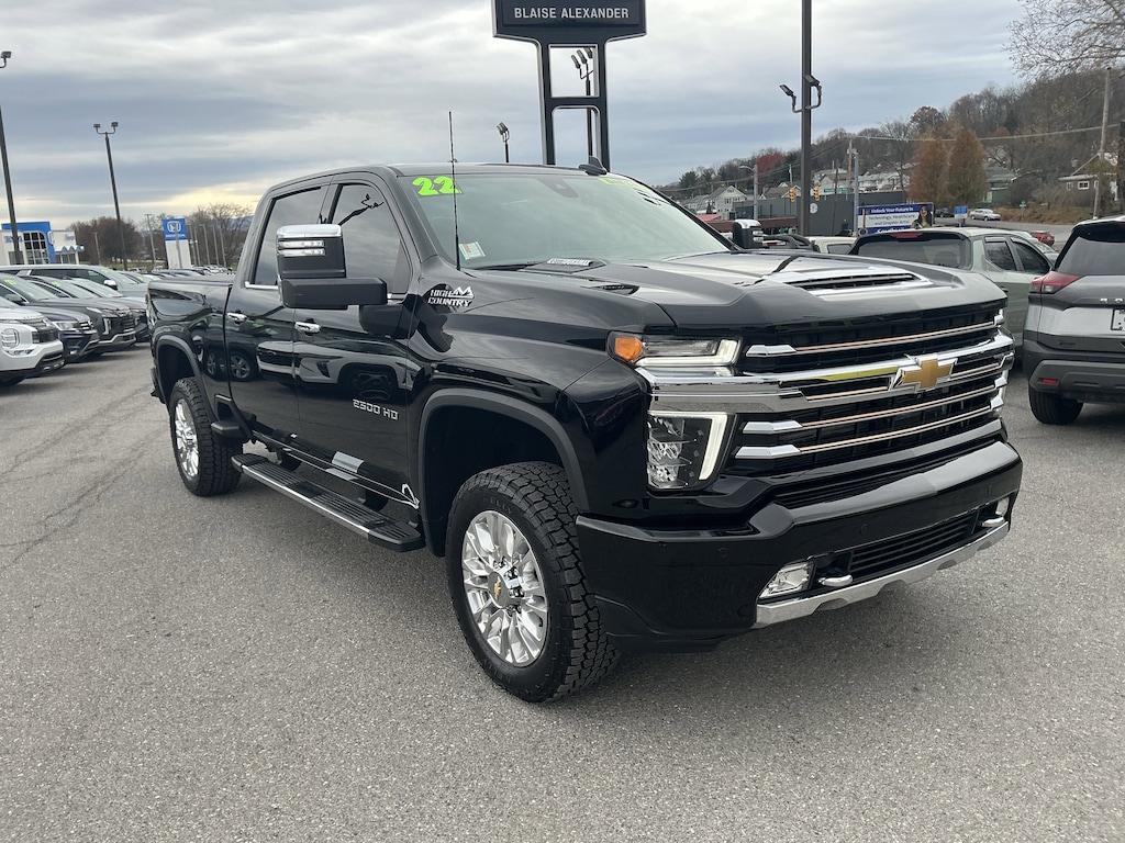 Used 2022 Chevrolet Silverado 2500HD High Country 4WD Crew Cab 159 High Country