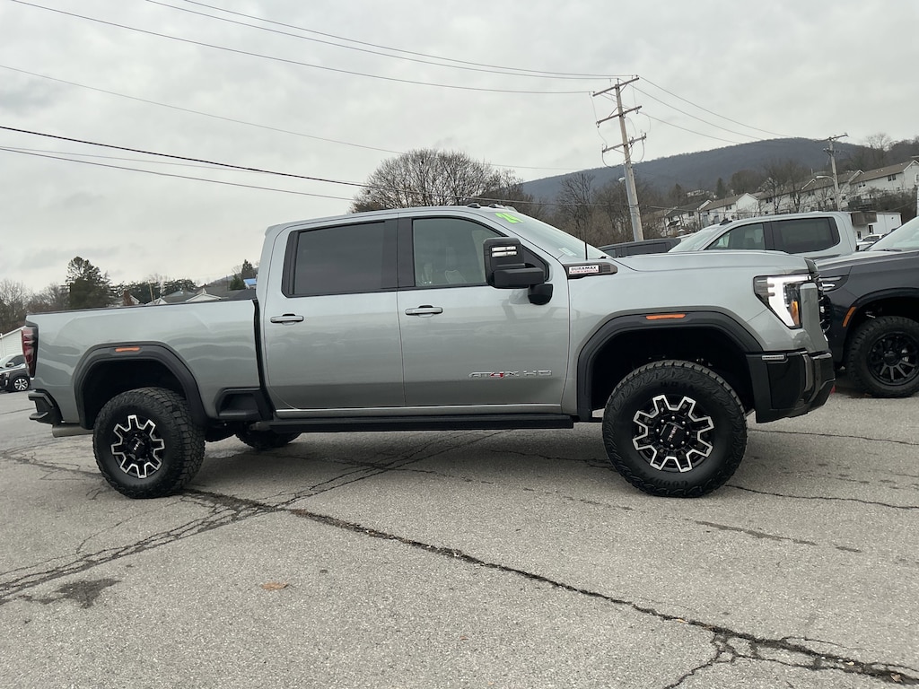 Used 2024 GMC Sierra 2500HD AT4X 4WD Crew Cab 159 AT4X